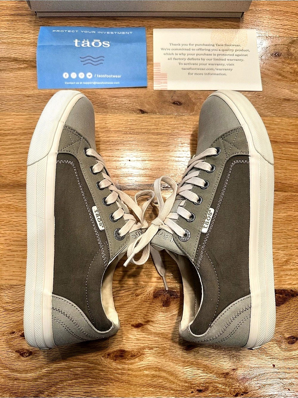 TAOS Plim Soul Taos Green Sneakers US 9.5 *NEW*